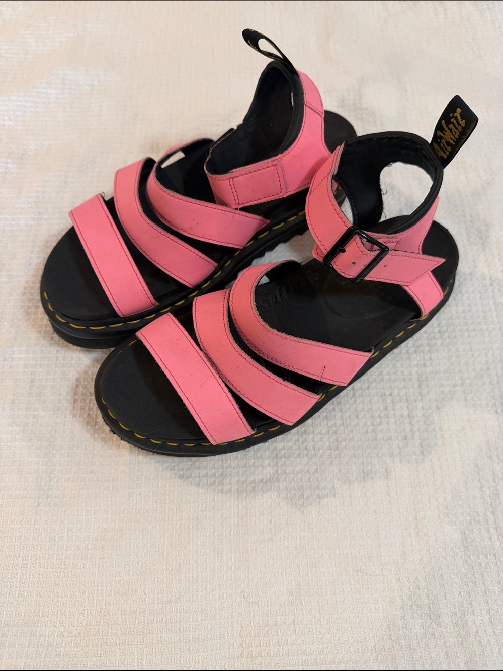 Dr. Marten’s Air Wair Chunky Pink Strappy Platform Sandals size 9